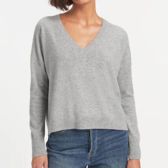 Willi Smith Gray Long Sleeve V-Neck Silk Blend Sweater. Size Large. - Picture 1 of 8